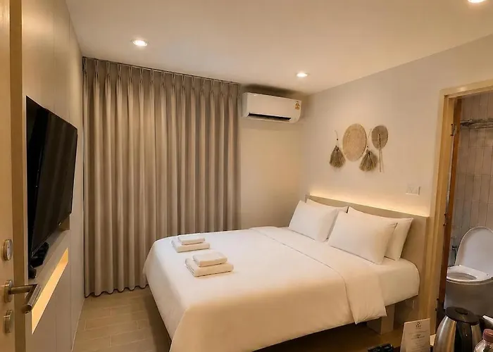 Sun And Moon - Bed And Bistro Hotel 3*