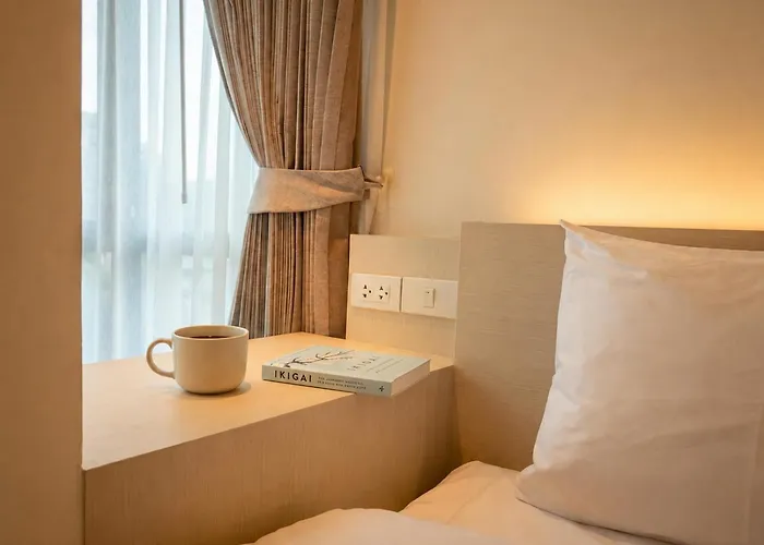 Sun And Moon - Bed And Bistro Hotel 3*