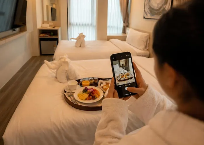 Sun And Moon - Bed And Bistro Hotel